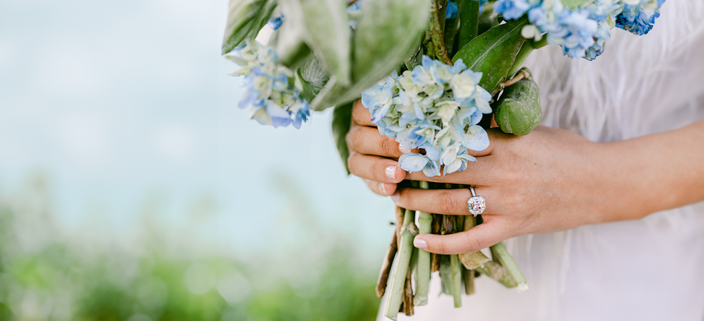 Wedding Day Elegance: Explore Si Dian Jin, and other Bridal Jewellery Ideas to Complement Your Dress.