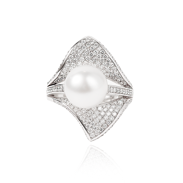 Grand Waves Pearl Ring