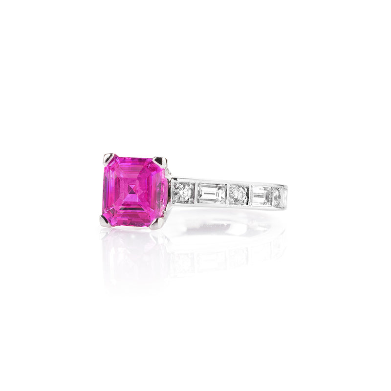 Deco Desire Sapphire Ring